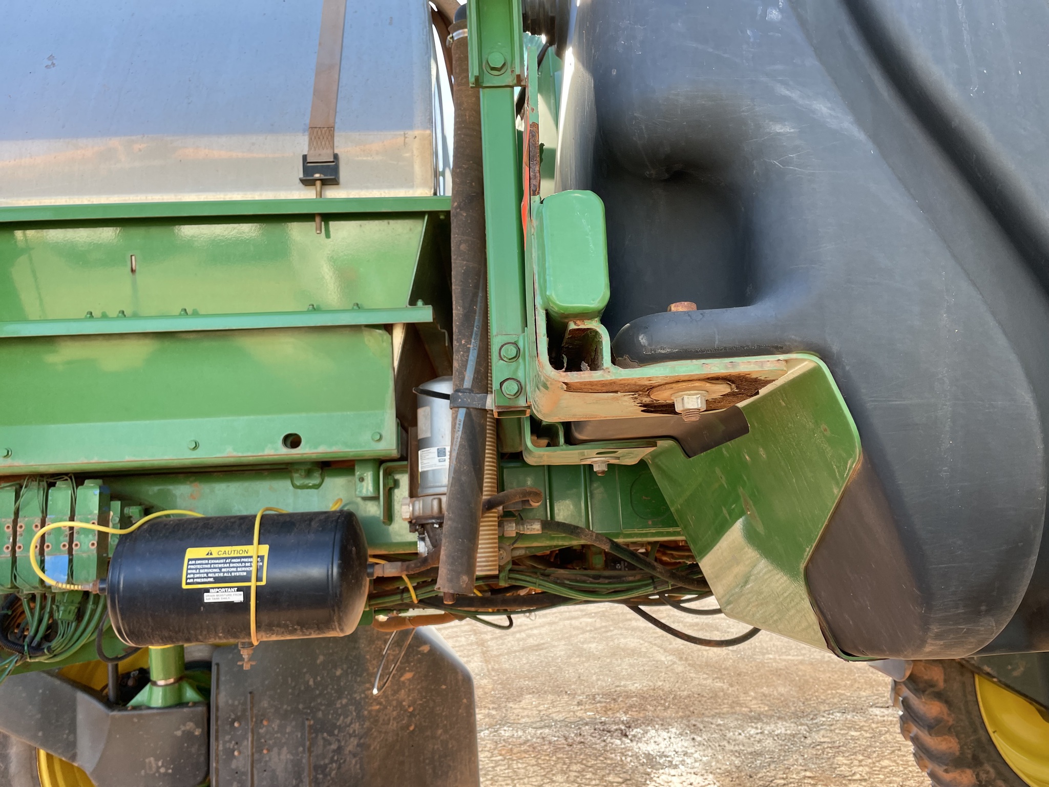 2011 John Deere 4730 Image 9