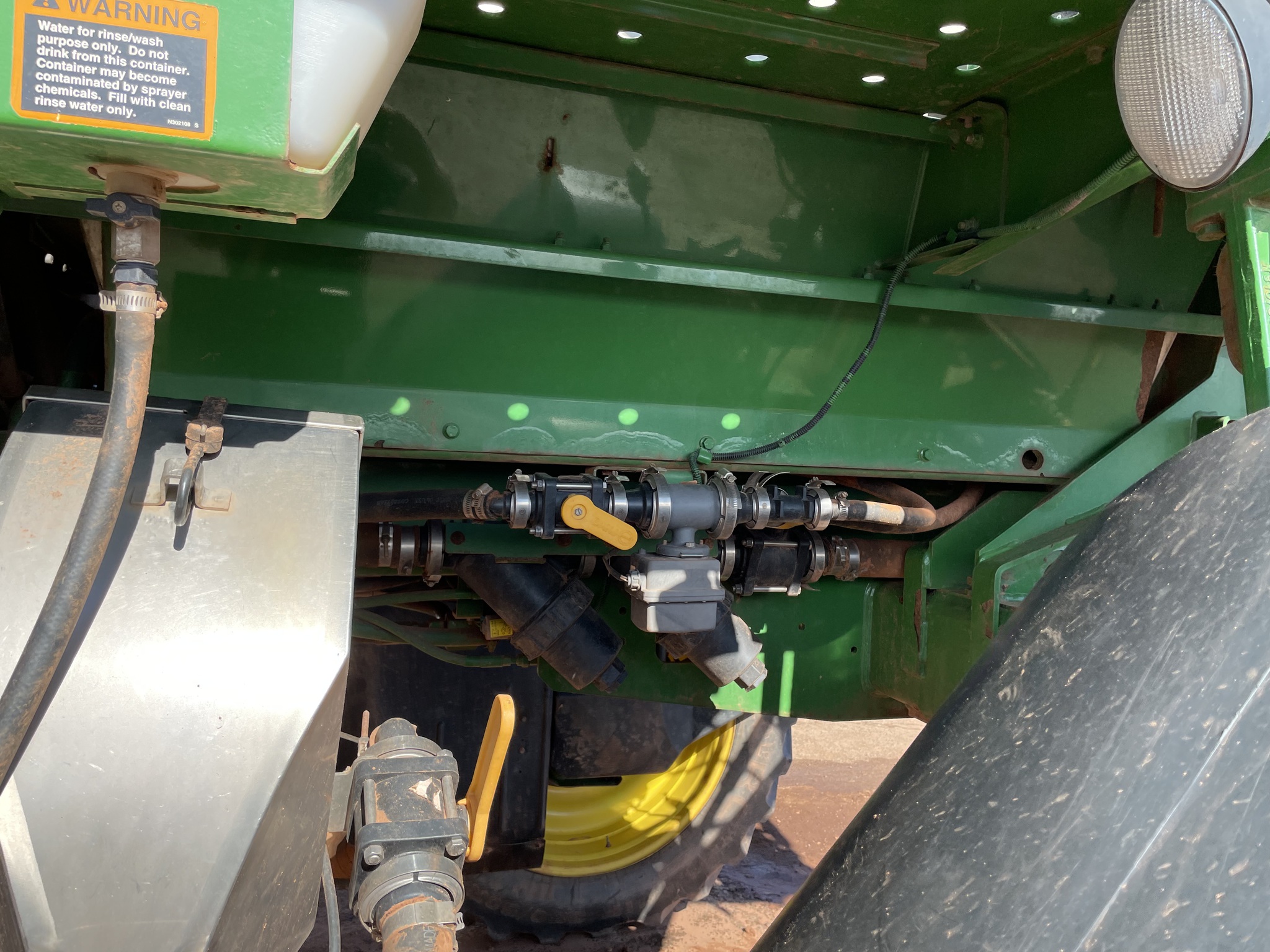 2011 John Deere 4730 Image 17