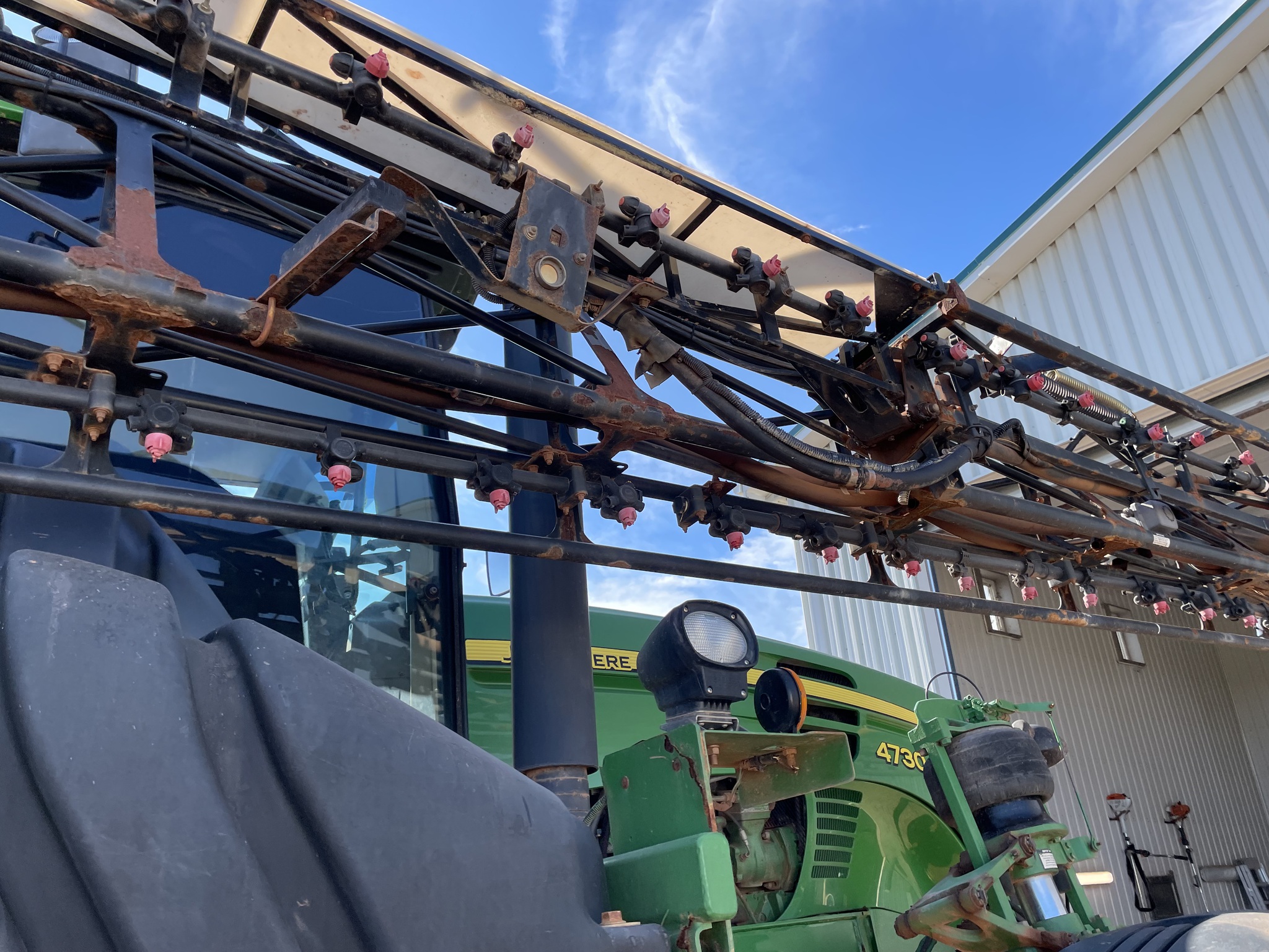 2011 John Deere 4730 Image 32