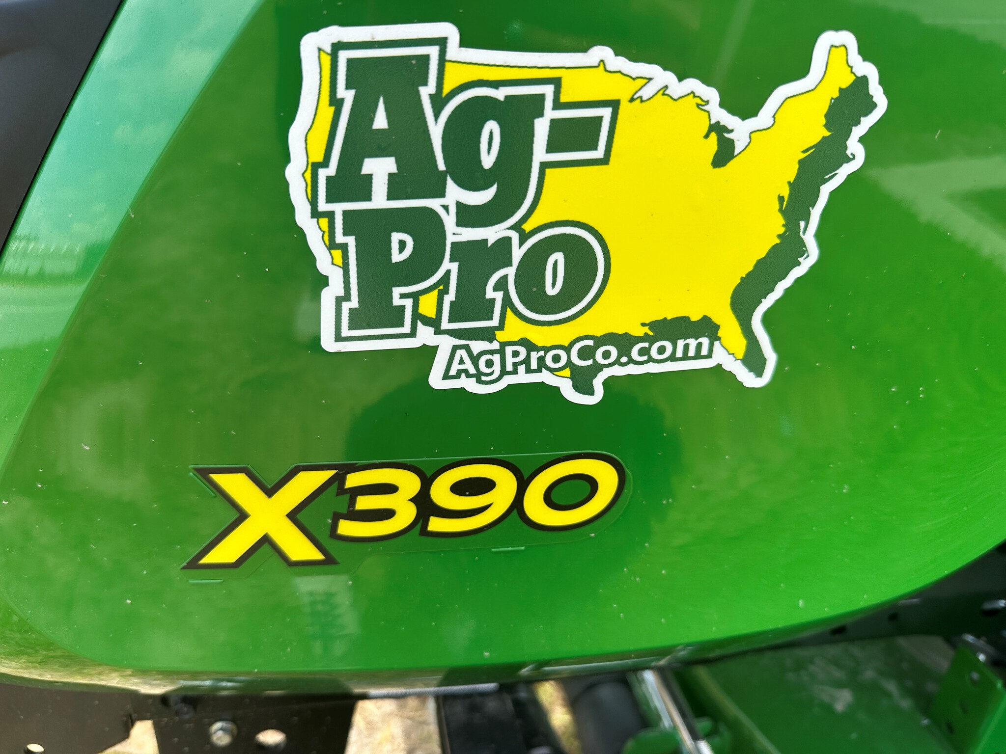 2024 John Deere X390 Image 2