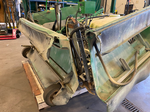 Used 2006 John Deere HD200 Sprayer Turf Sprayers at Horizon Ag & Turf in Calgary, AB - Photo4