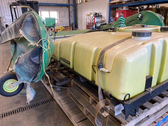 Used 2006 John Deere HD200 Sprayer Turf Sprayers at Horizon Ag & Turf in Calgary, AB - Photo2
