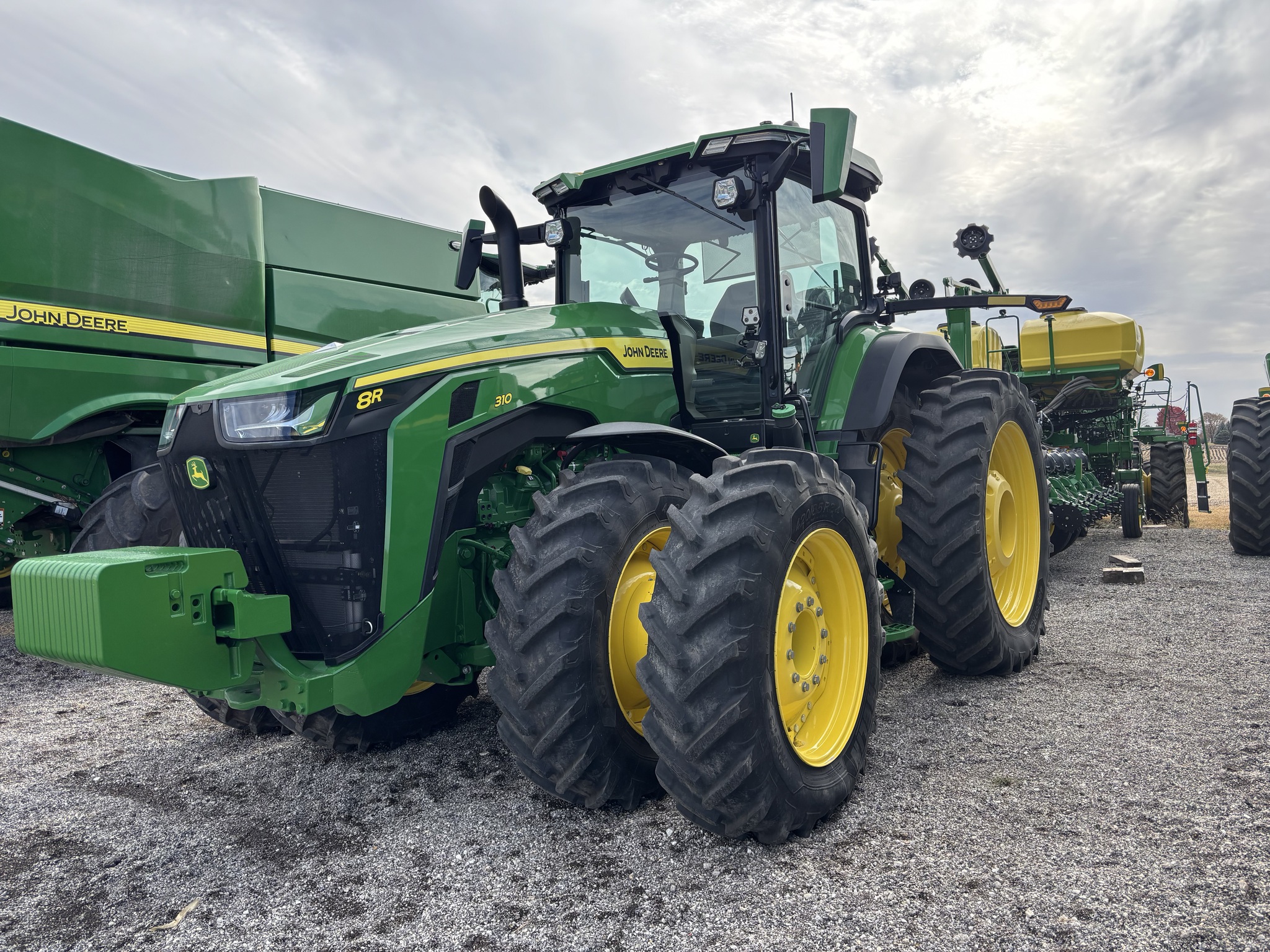  2024 John Deere 8R 310 at Heritage Tractor in Galesburg, IL