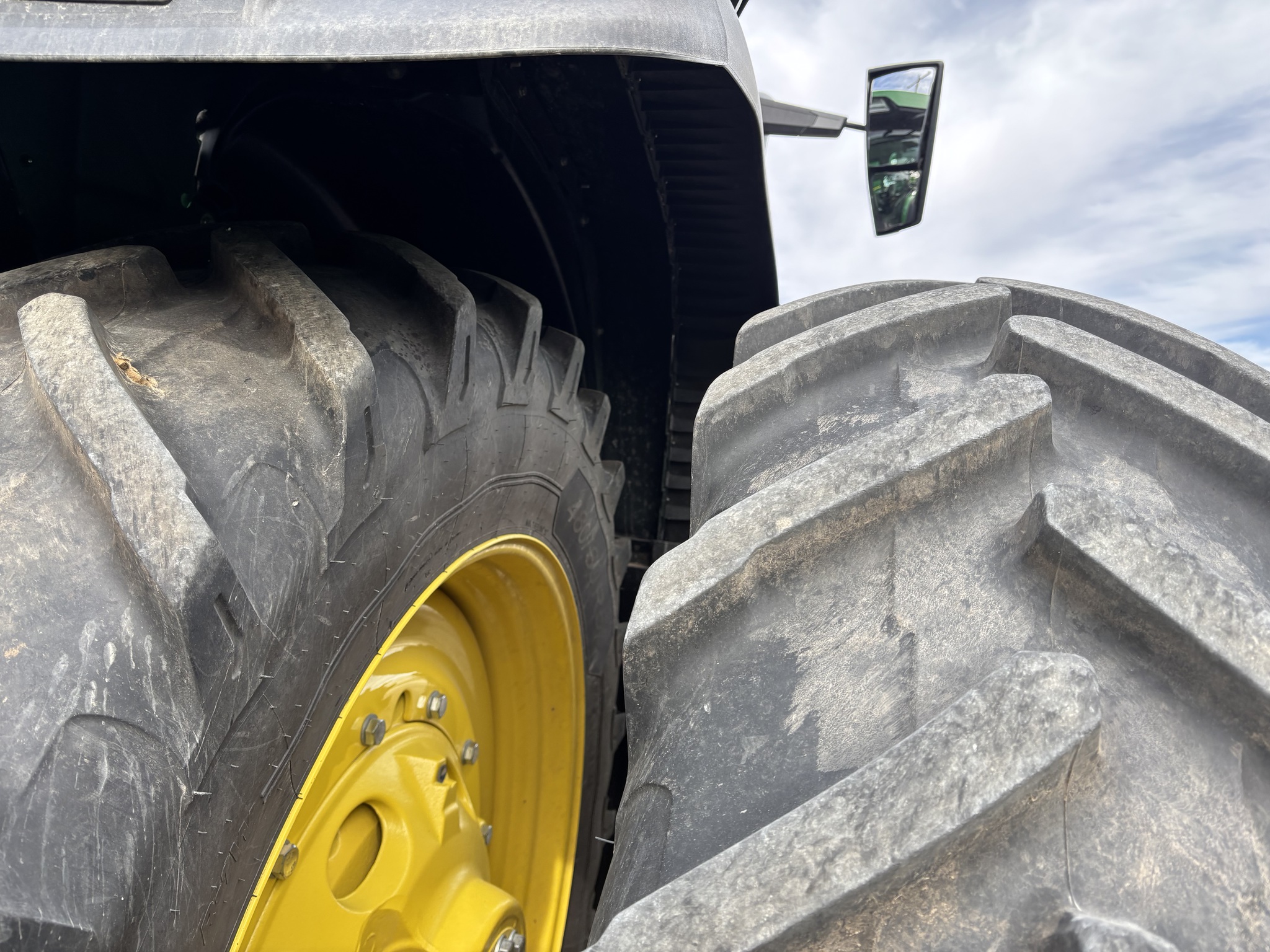  2024 John Deere 8R 310 at Heritage Tractor in Galesburg, IL
