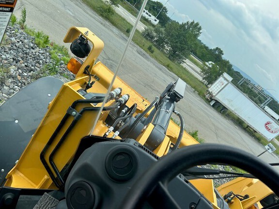 2023 John Deere 544 G