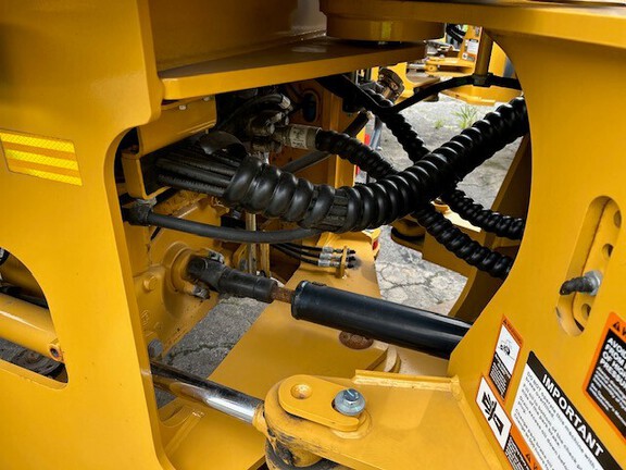2023 John Deere 544 G