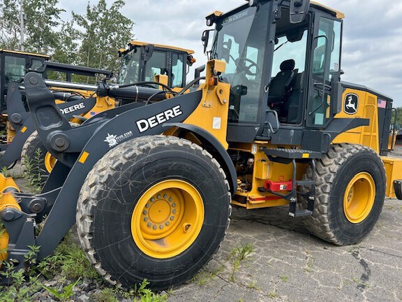 Photo of 2023 John Deere 544 G