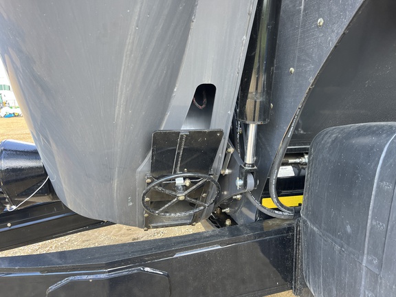 New In-Stock 2024 Elmers 1700 Grain Carts at Horizon Ag & Turf in High Prairie, AB - Photo10