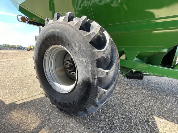 New In-Stock 2024 Brent V1000 Grain Carts at Horizon Ag & Turf in Lloydminster, AB - Photo7