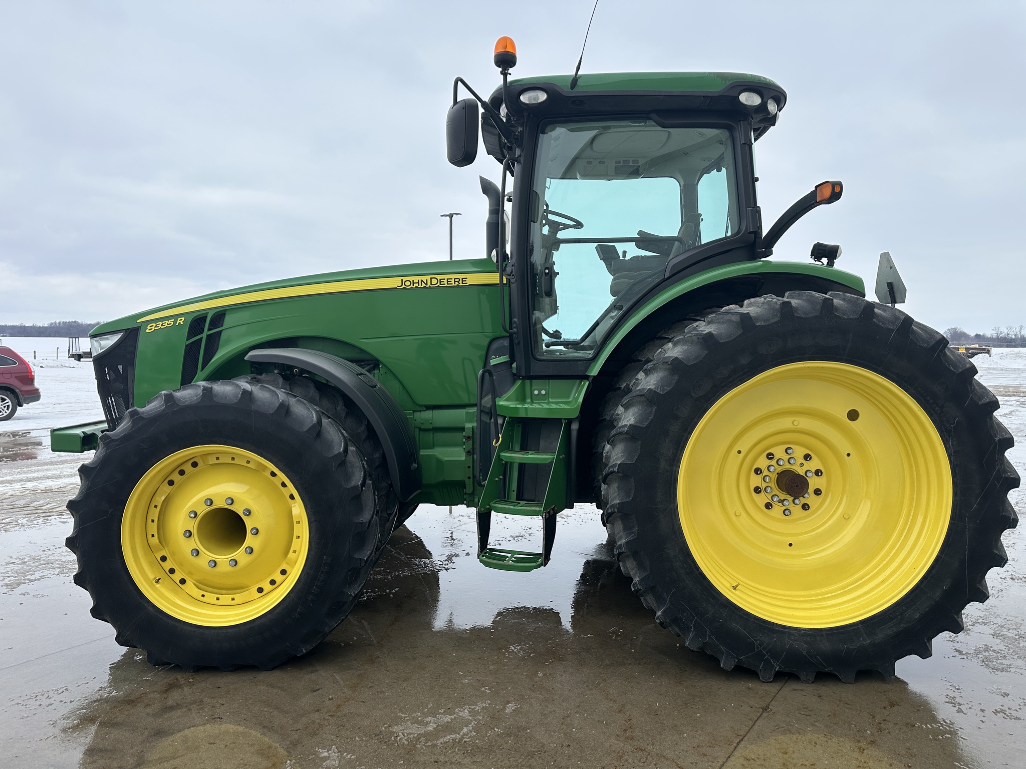 2012 John Deere 8335R Image 6