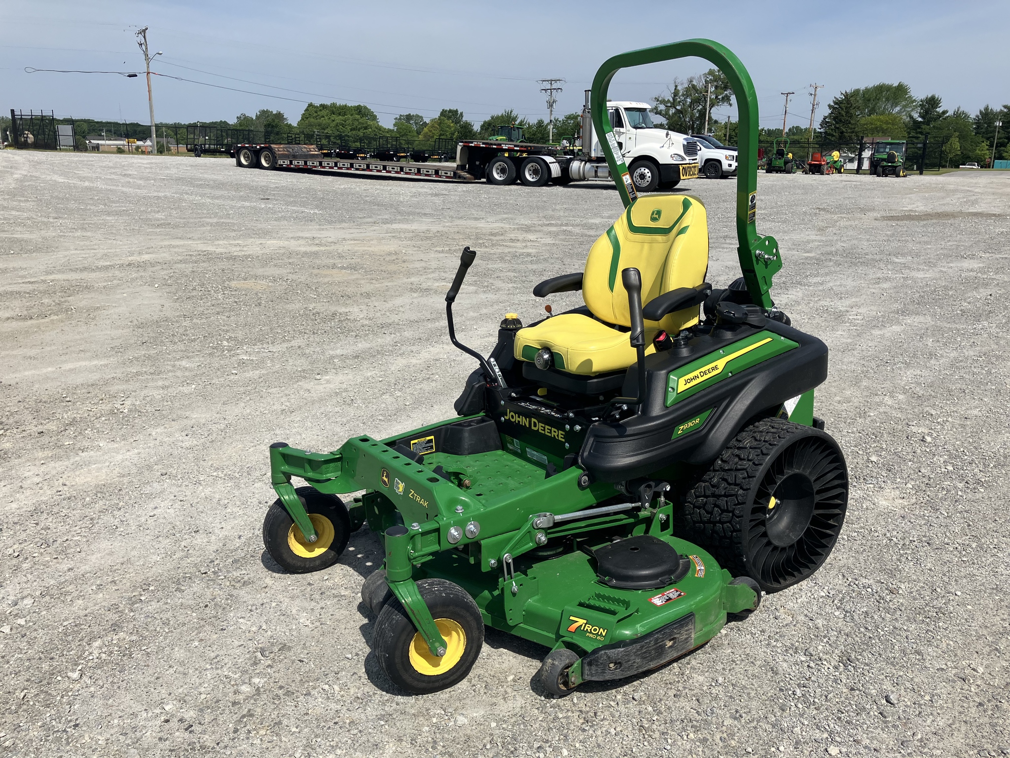2022 John Deere Z930R Image 3
