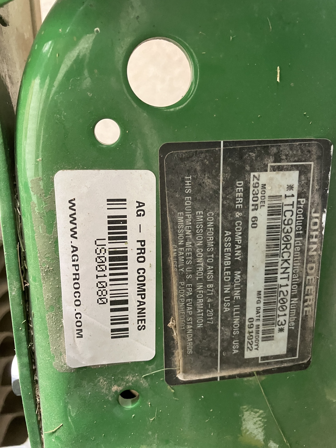 2022 John Deere Z930R Image 7
