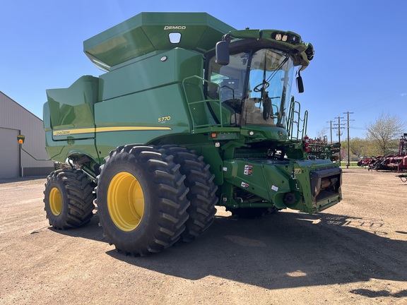  John Deere S770