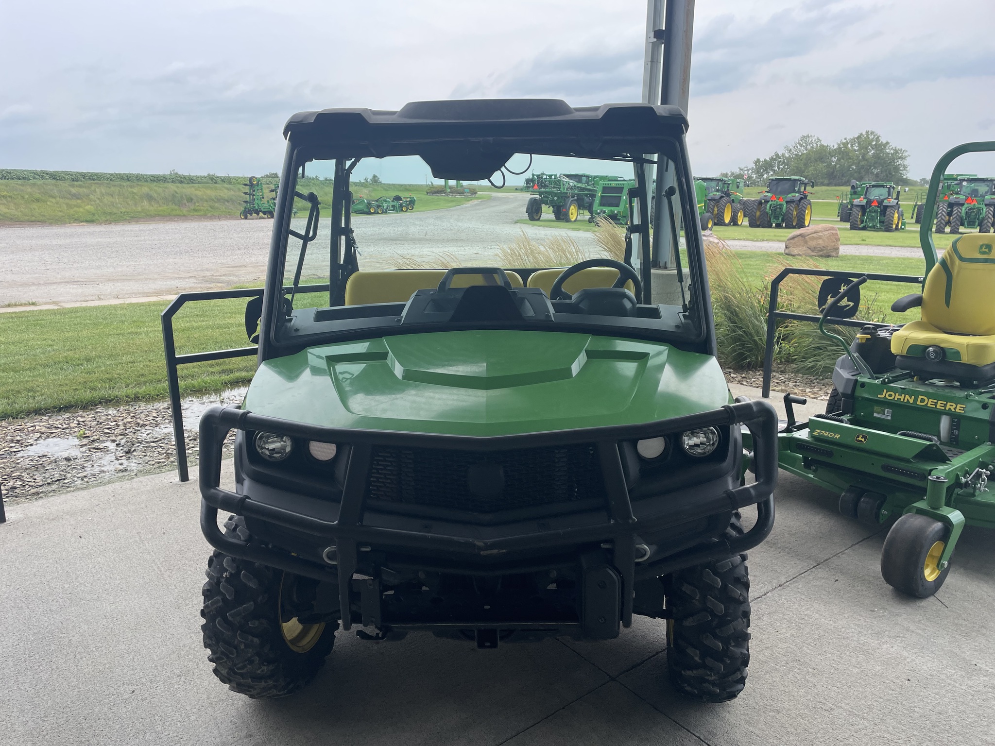 2020 John Deere XUV 835M Image 2