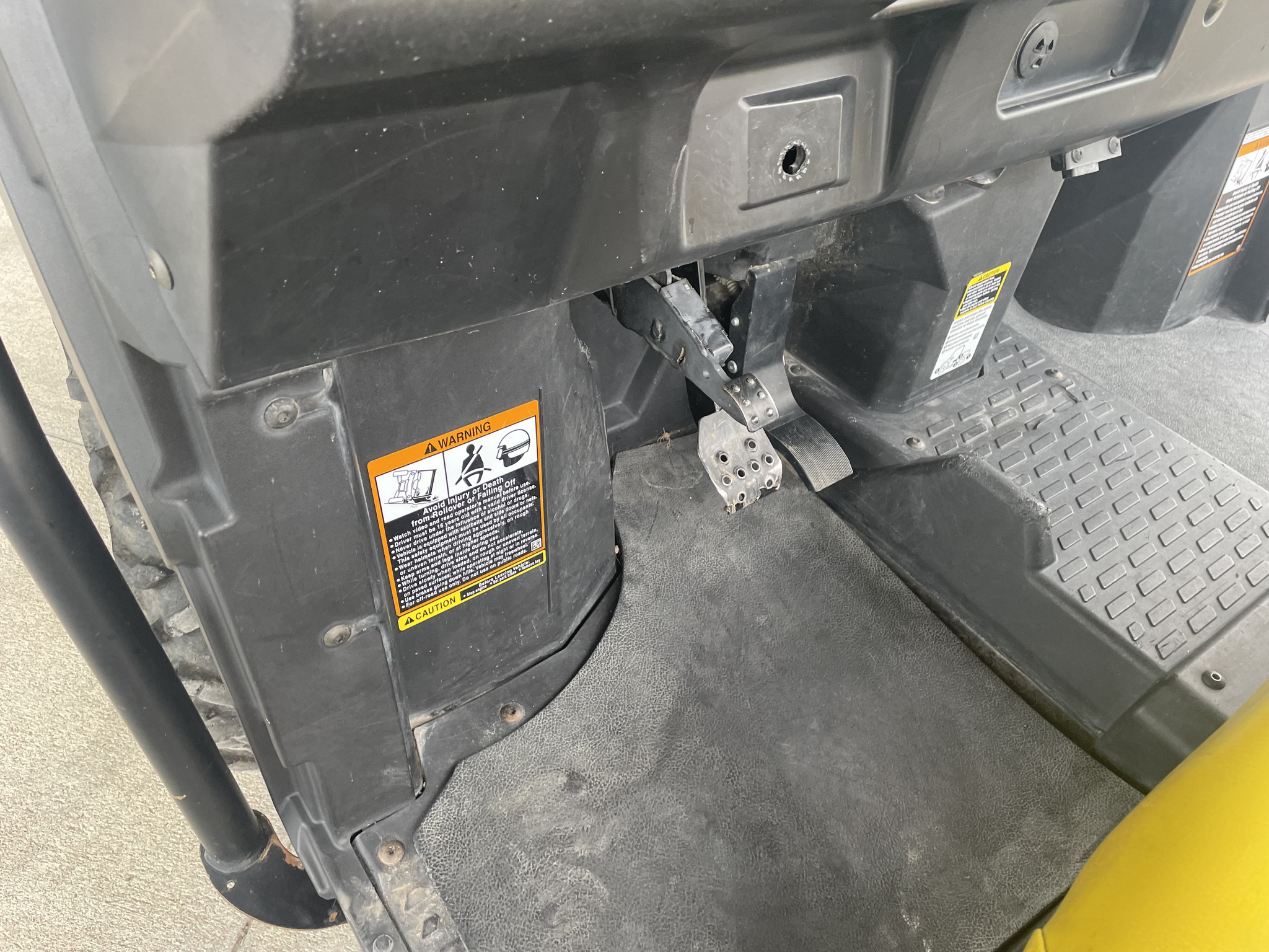 2020 John Deere XUV 835M Image 8