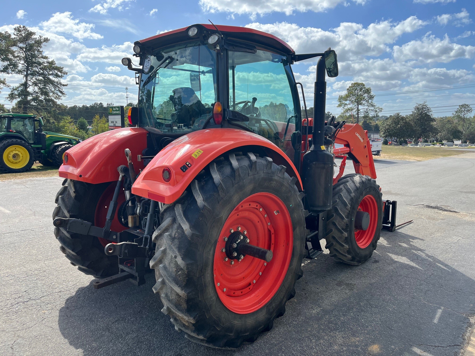 2021 Kubota M7-132 Image 3