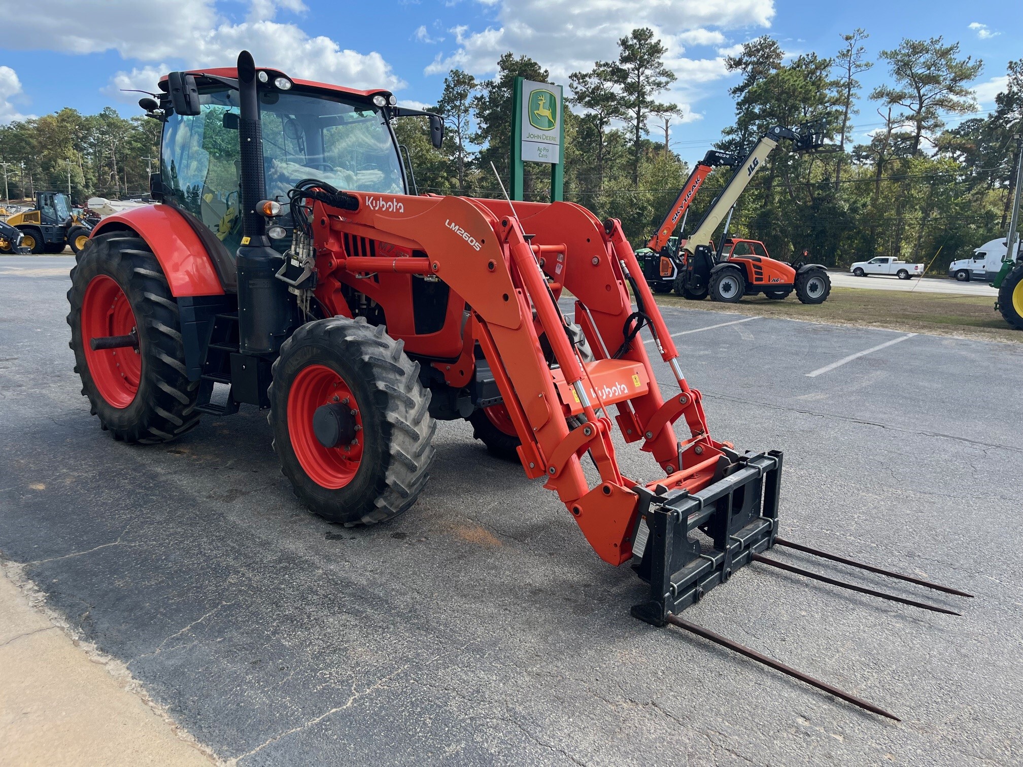 2021 Kubota M7-132 Image 2