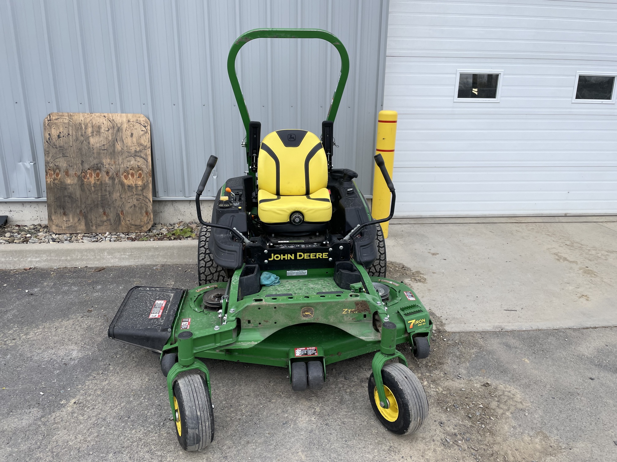 2021 John Deere Z970R Image 3