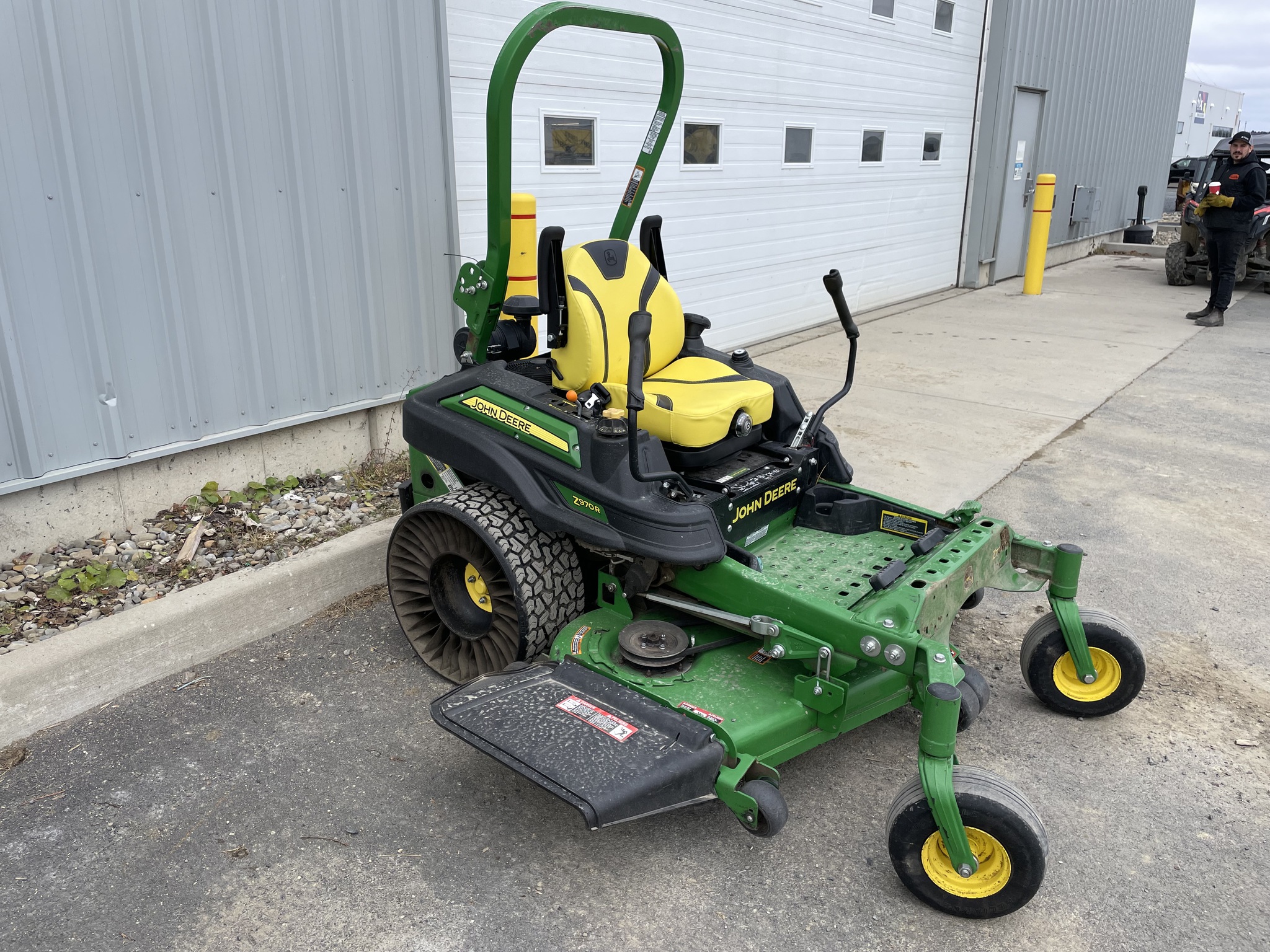 2021 John Deere Z970R Image 4