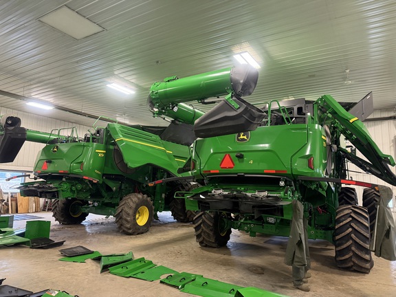 Photo of 2023 John Deere X9 1000