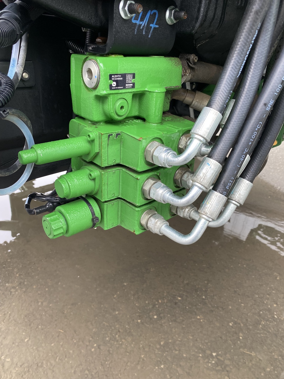 2024 John Deere 6110M Image 17