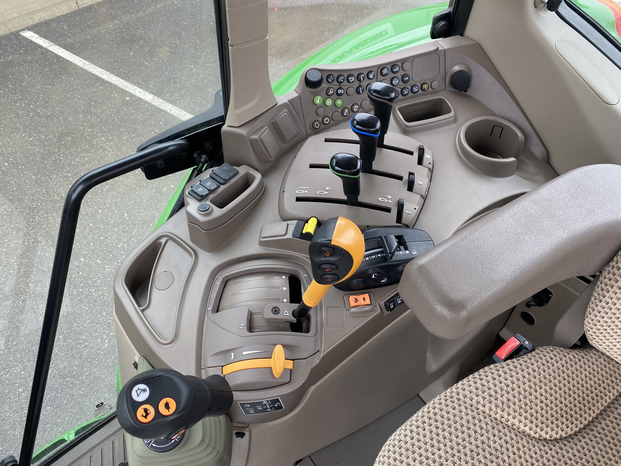 2024 John Deere 6110M Image 8