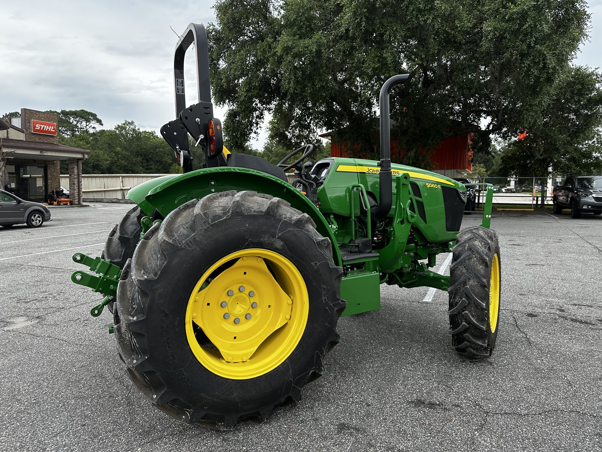 2025 John Deere 5060E Image 4