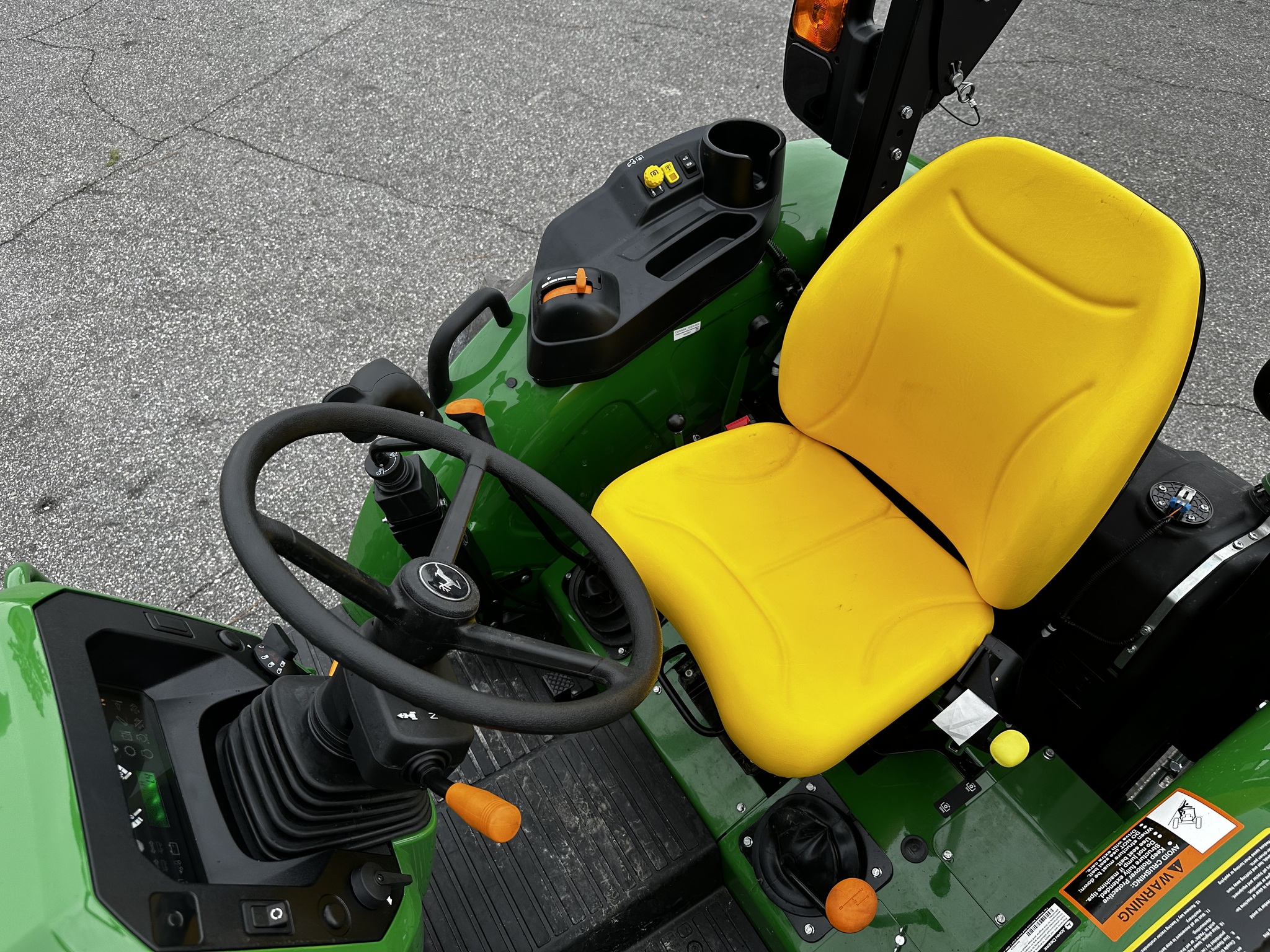 2025 John Deere 5060E Image 9