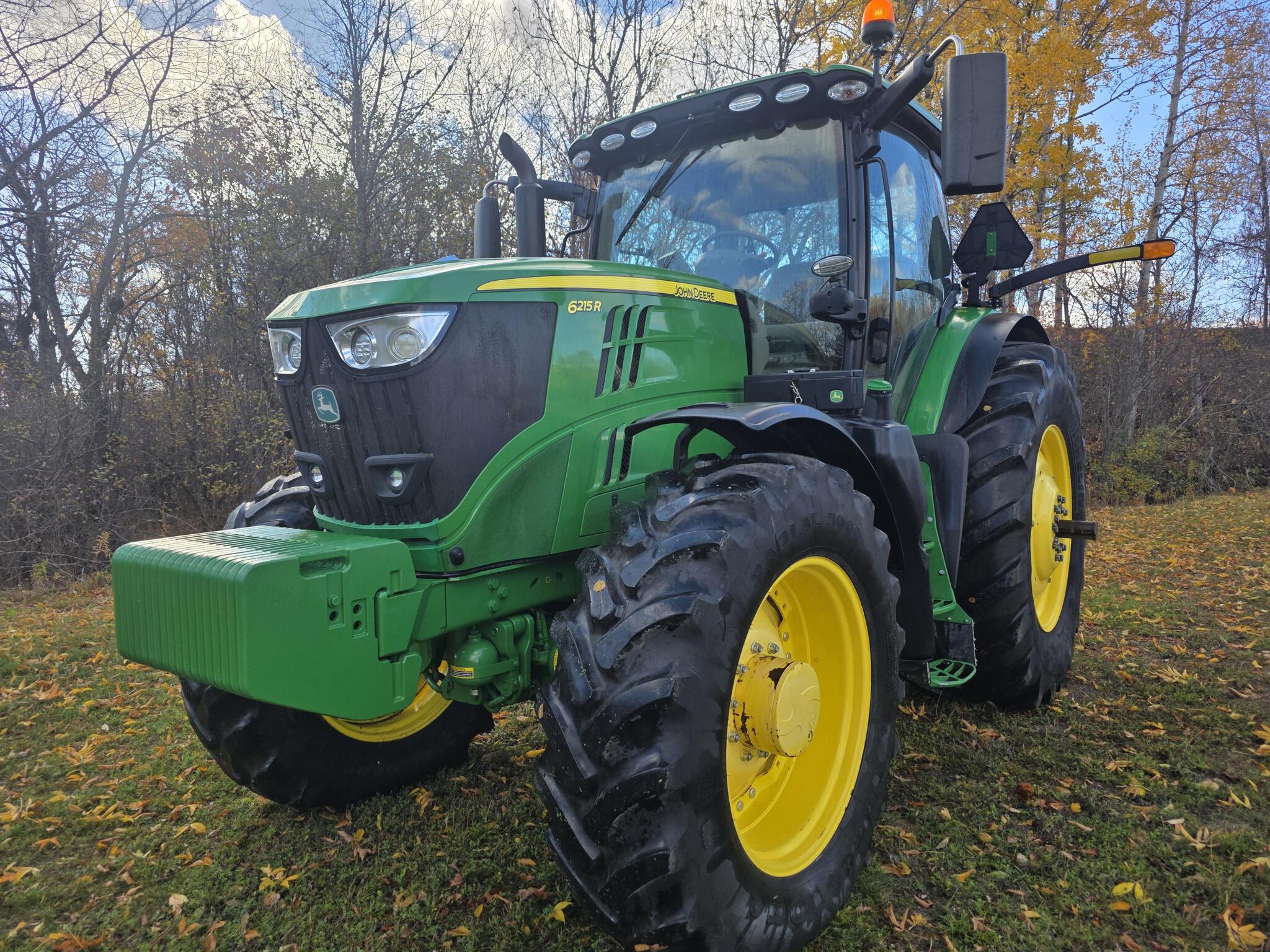 2019 John Deere 6215R Image 1
