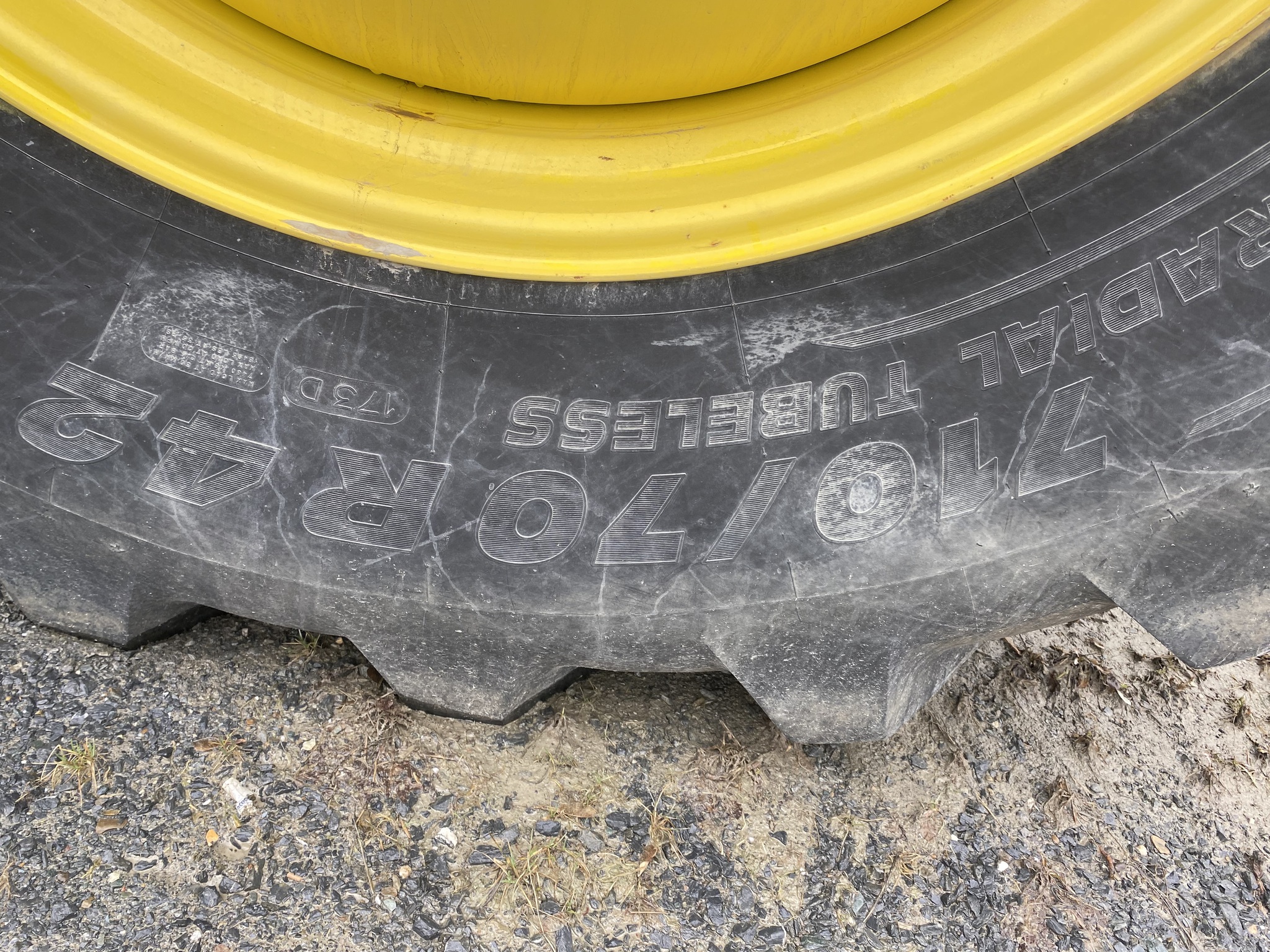 2019 John Deere 6215R Image 22