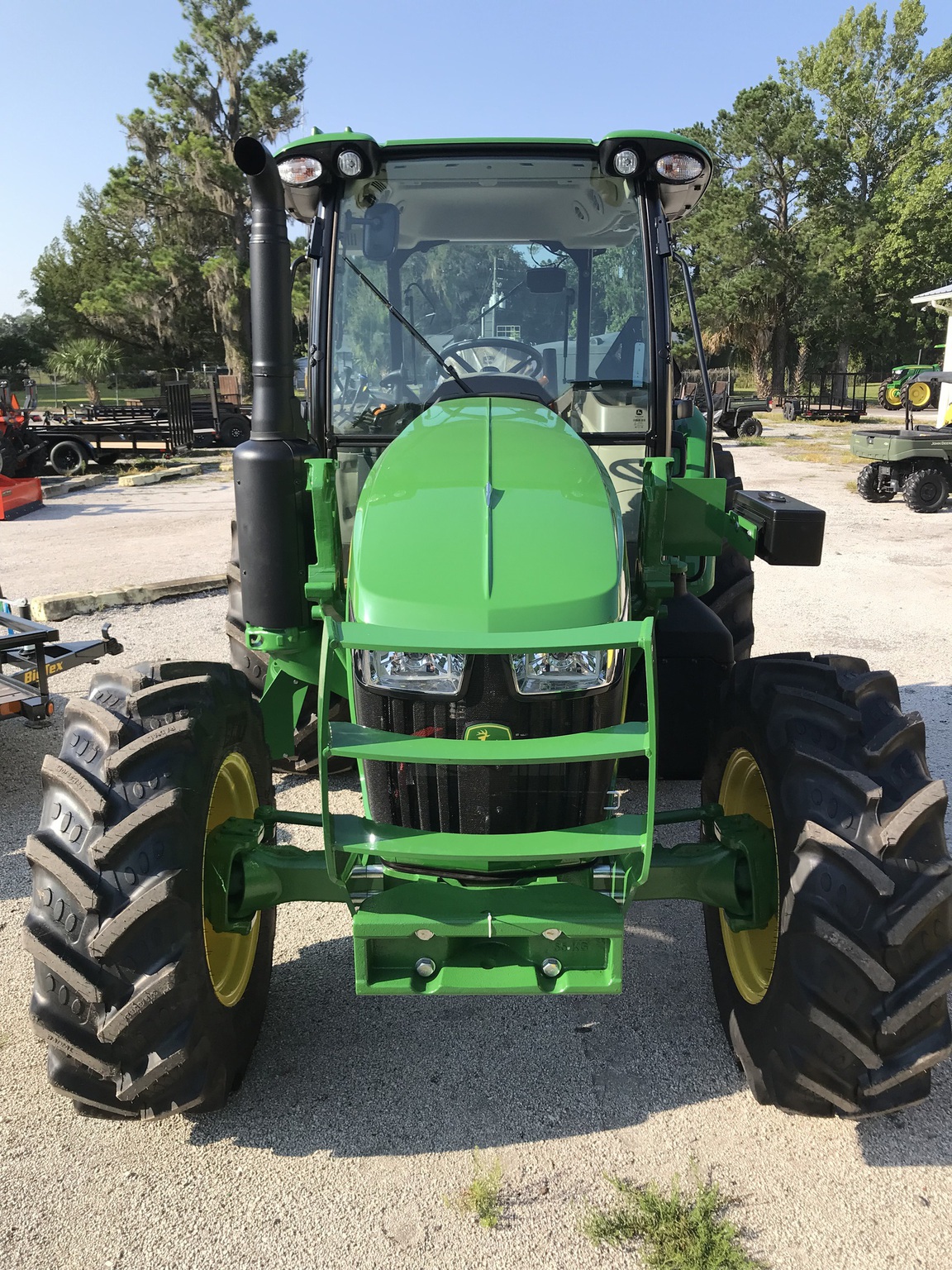 2025 John Deere 5105M Image 2