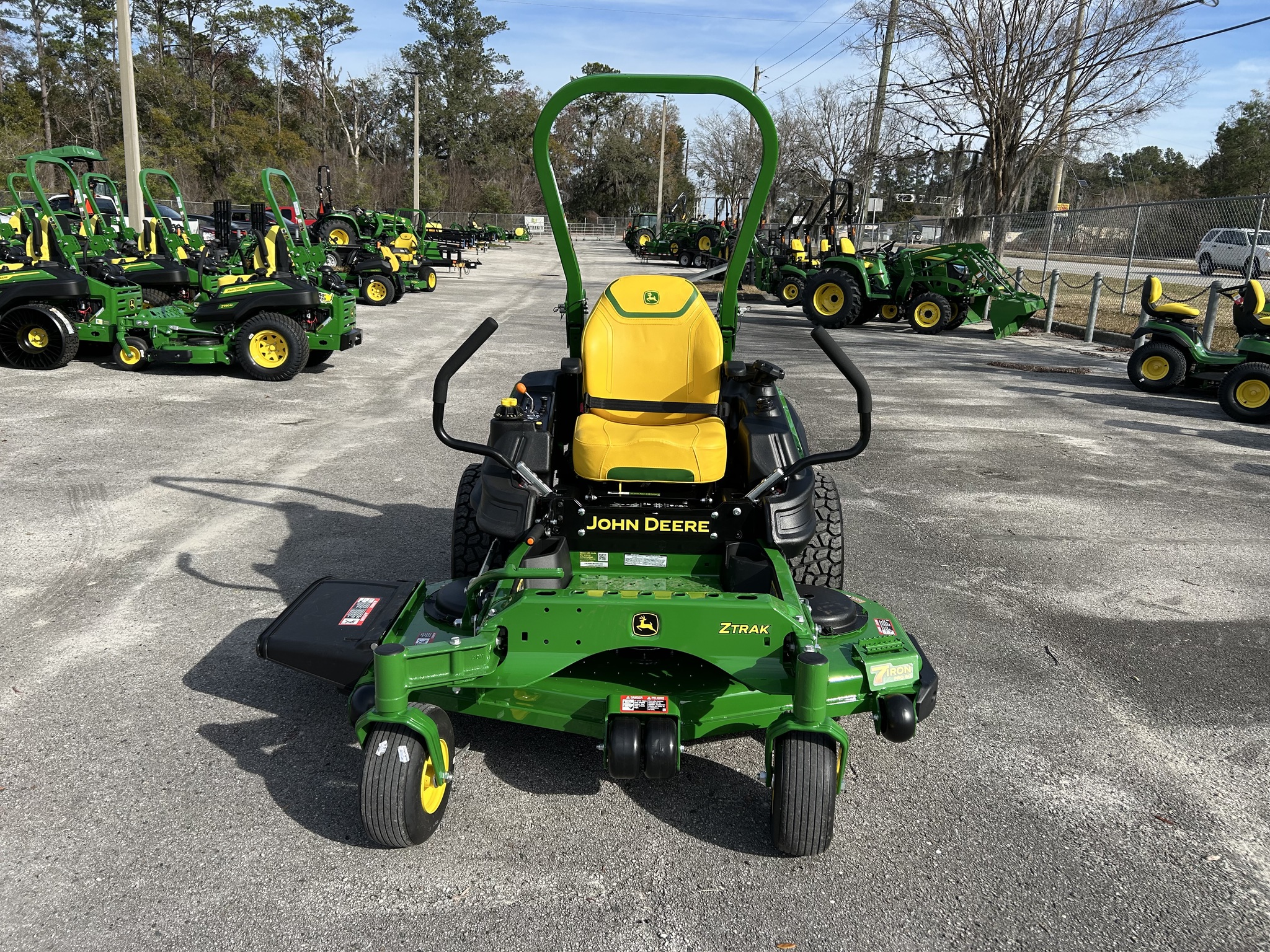 2025 John Deere Z930M Image 6