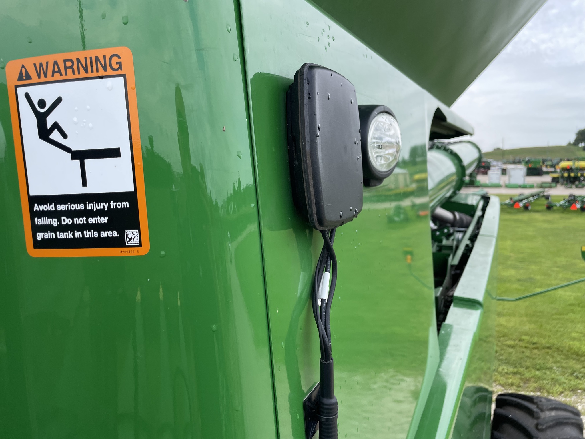  2023 John Deere S780 at Heritage Tractor in Geneseo, IL