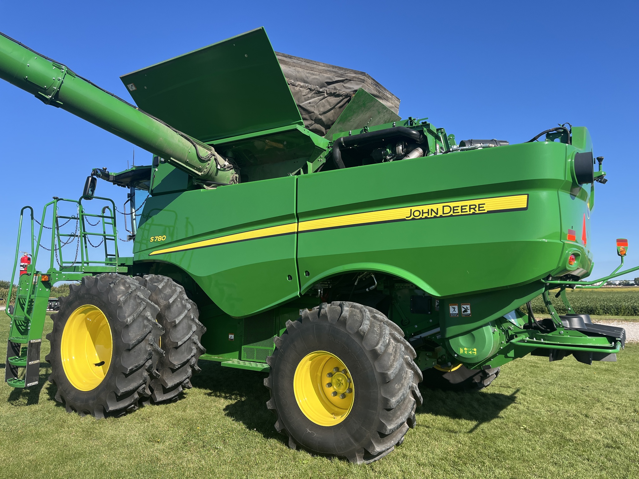  2023 John Deere S780 at Heritage Tractor in Geneseo, IL
