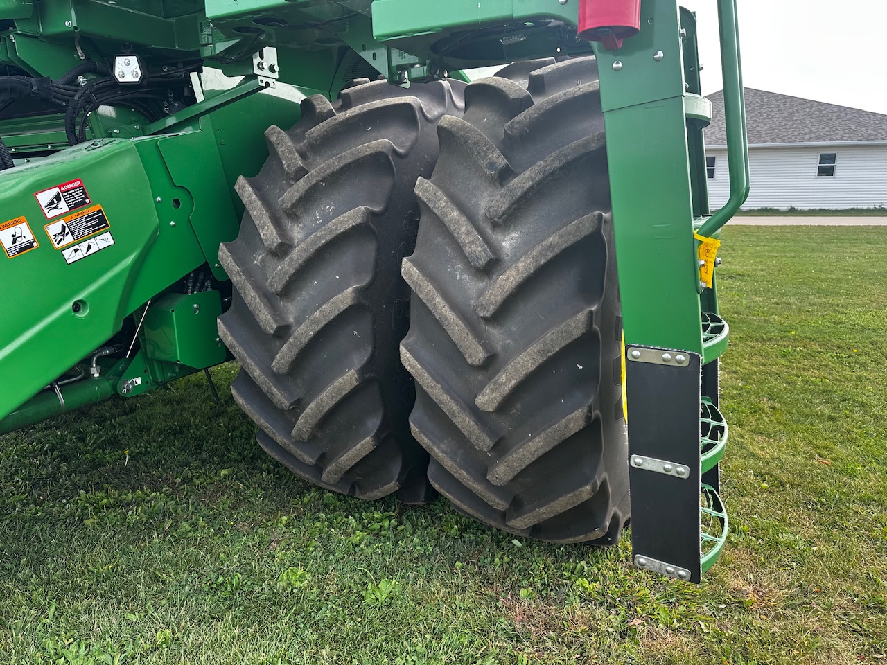  2023 John Deere S780 at Heritage Tractor in Aledo, IL