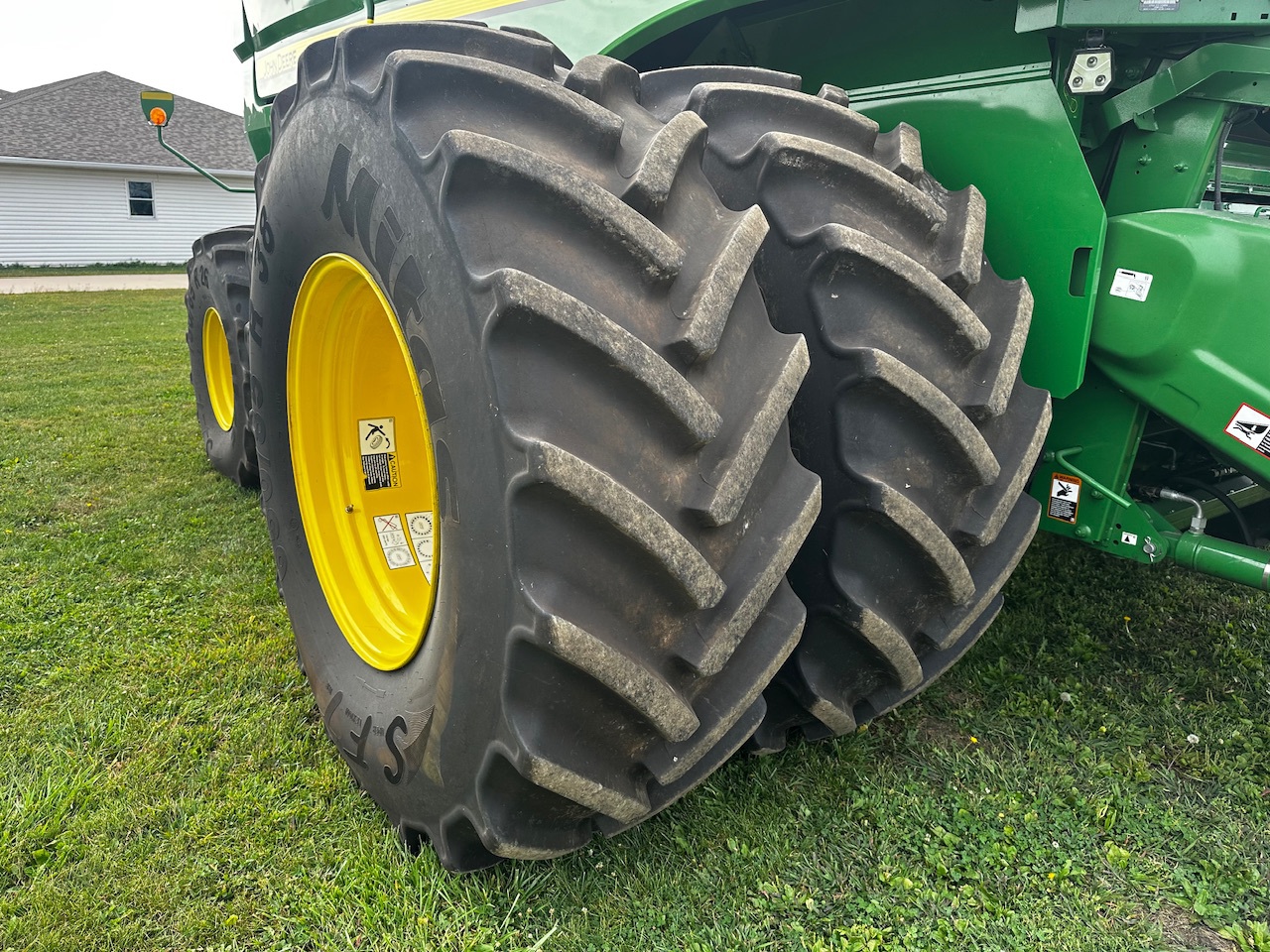  2023 John Deere S780 at Heritage Tractor in Aledo, IL