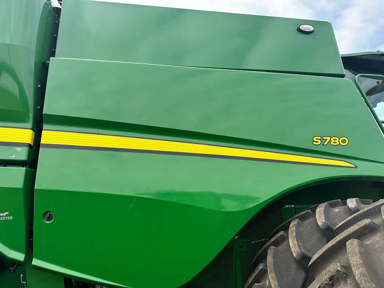  2023 John Deere S780 at Heritage Tractor in Aledo, IL