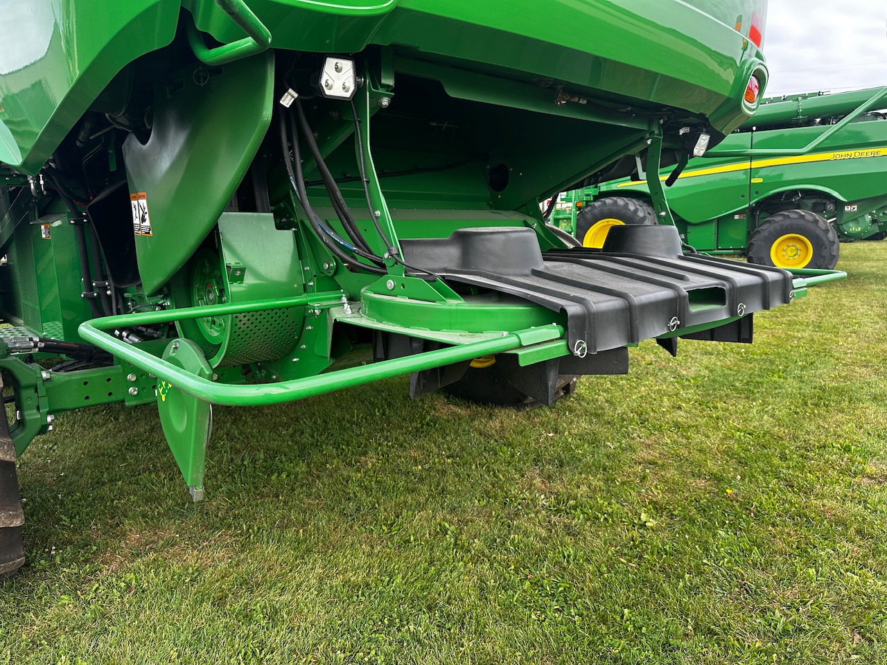  2023 John Deere S780 at Heritage Tractor in Aledo, IL