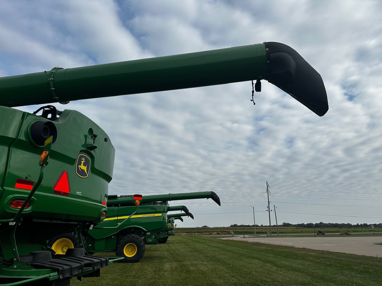  2023 John Deere S780 at Heritage Tractor in Aledo, IL