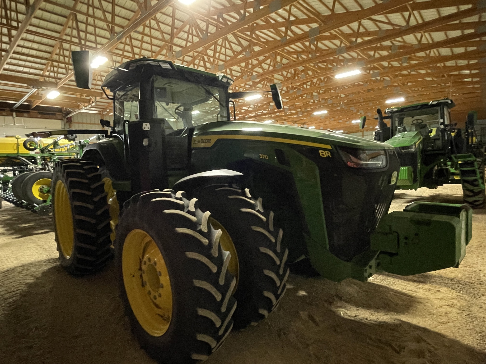  2024 John Deere 8R 370 at Heritage Tractor in Dixon, IL