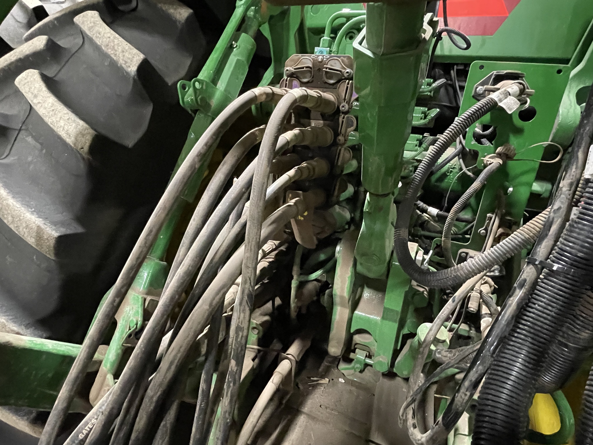  2024 John Deere 8R 370 at Heritage Tractor in Dixon, IL