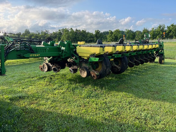 2014 John Deere 1775NT