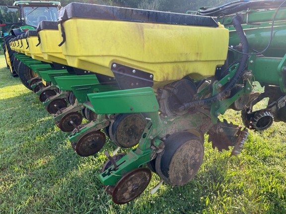2014 John Deere 1775NT