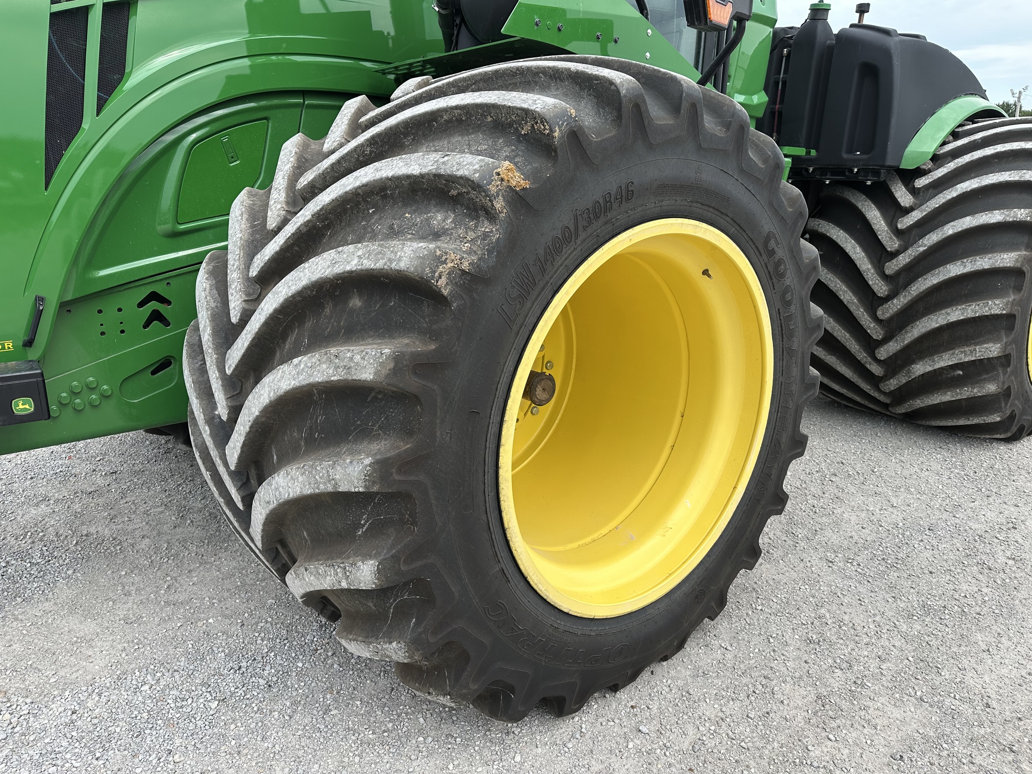  2023 John Deere 9R 540 at Heritage Tractor in Joplin, MO