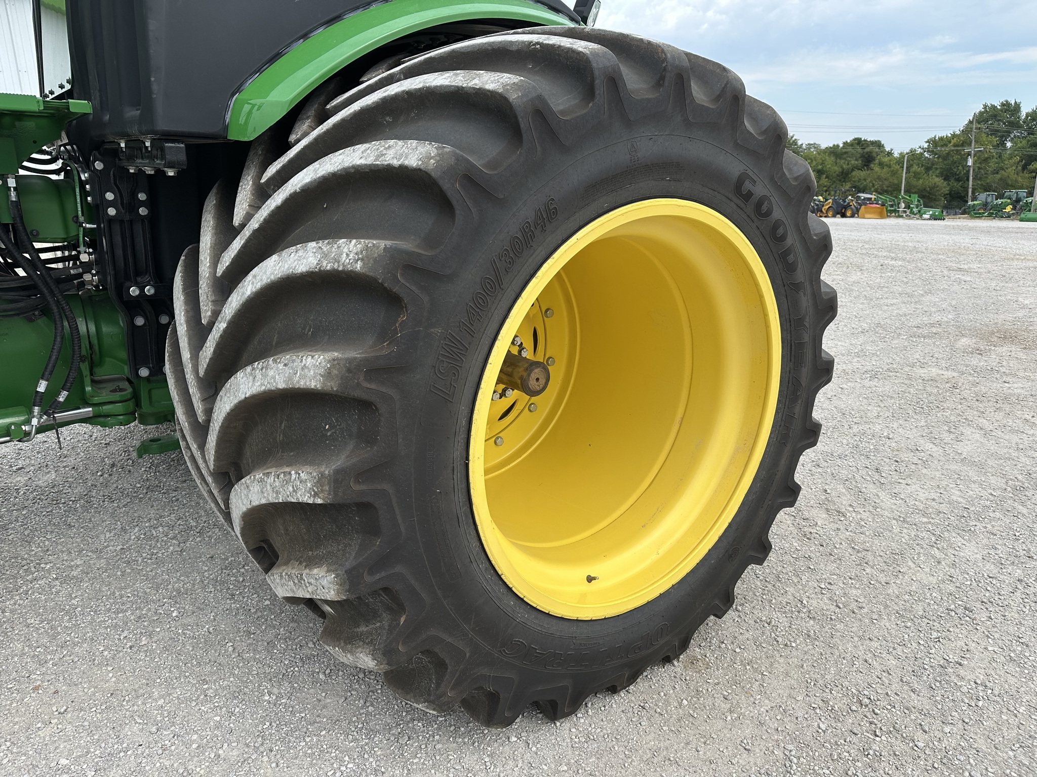 2023 John Deere 9R 540 at Heritage Tractor in Joplin, MO