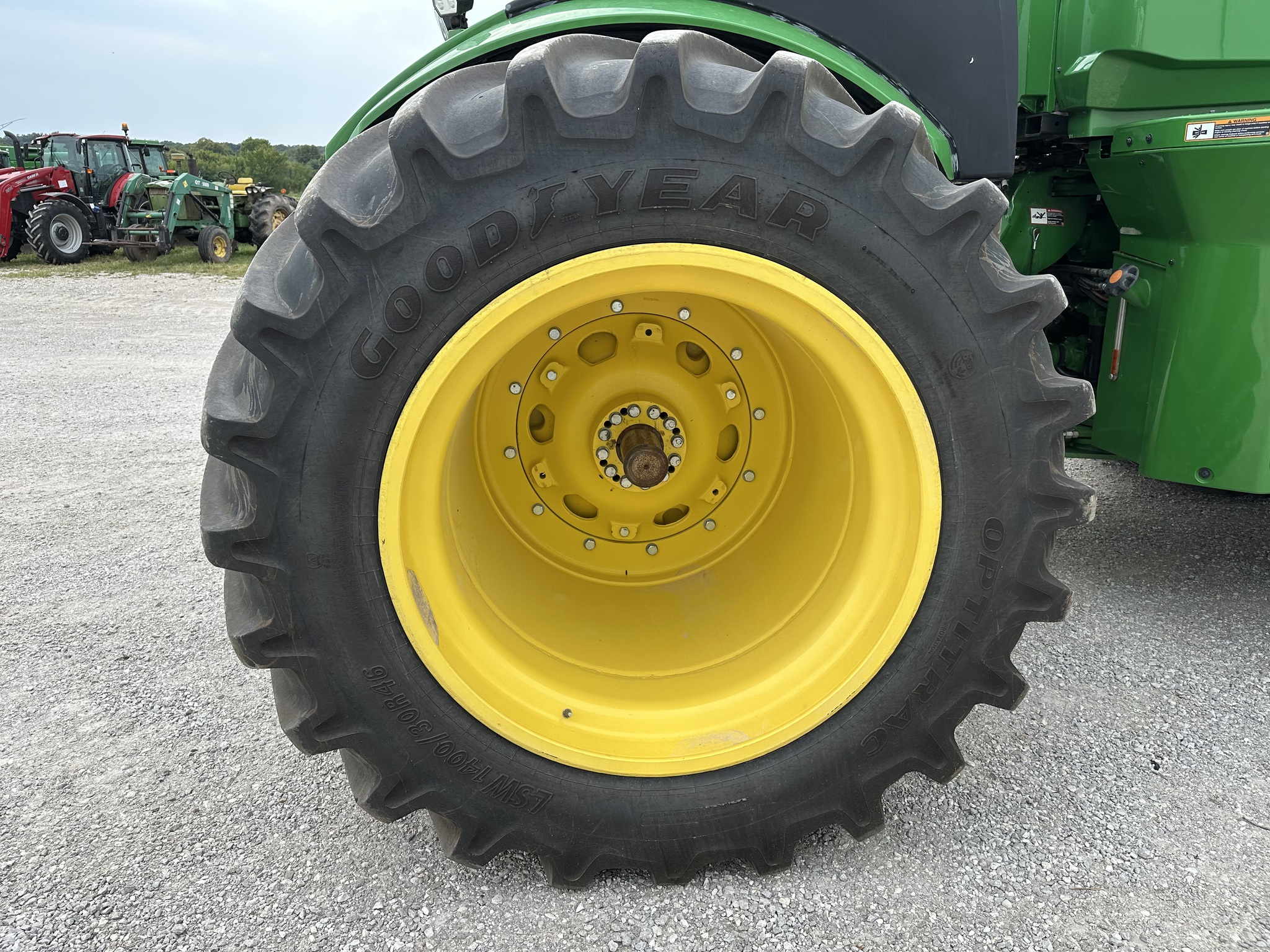  2023 John Deere 9R 540 at Heritage Tractor in Joplin, MO