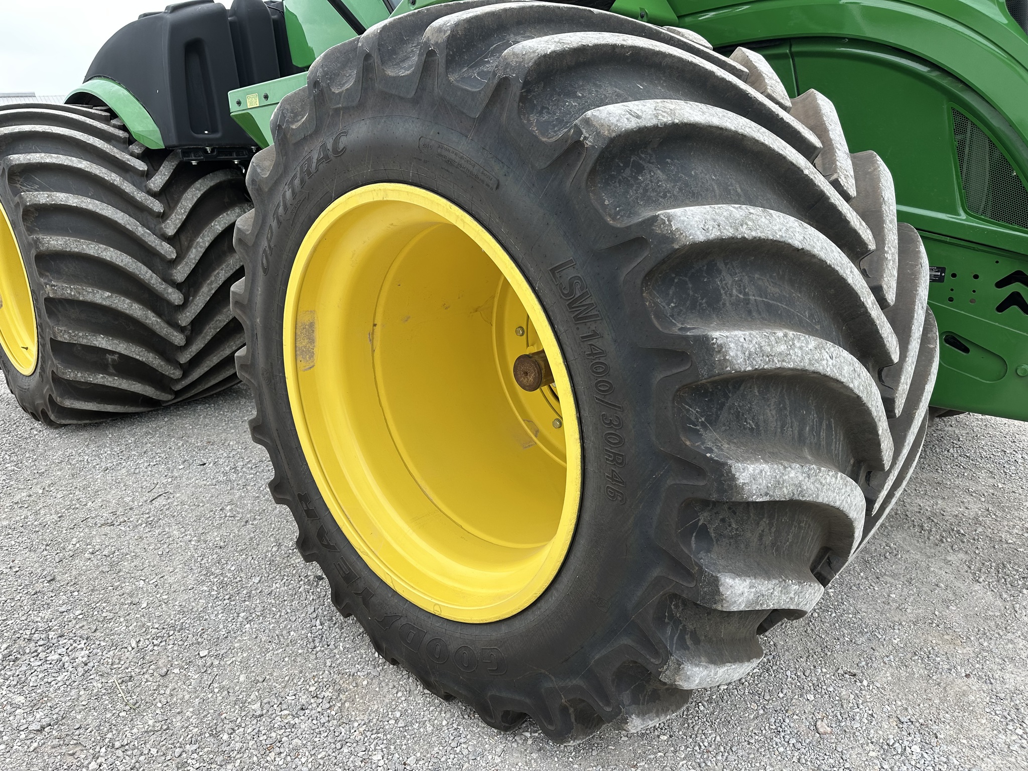  2023 John Deere 9R 540 at Heritage Tractor in Joplin, MO