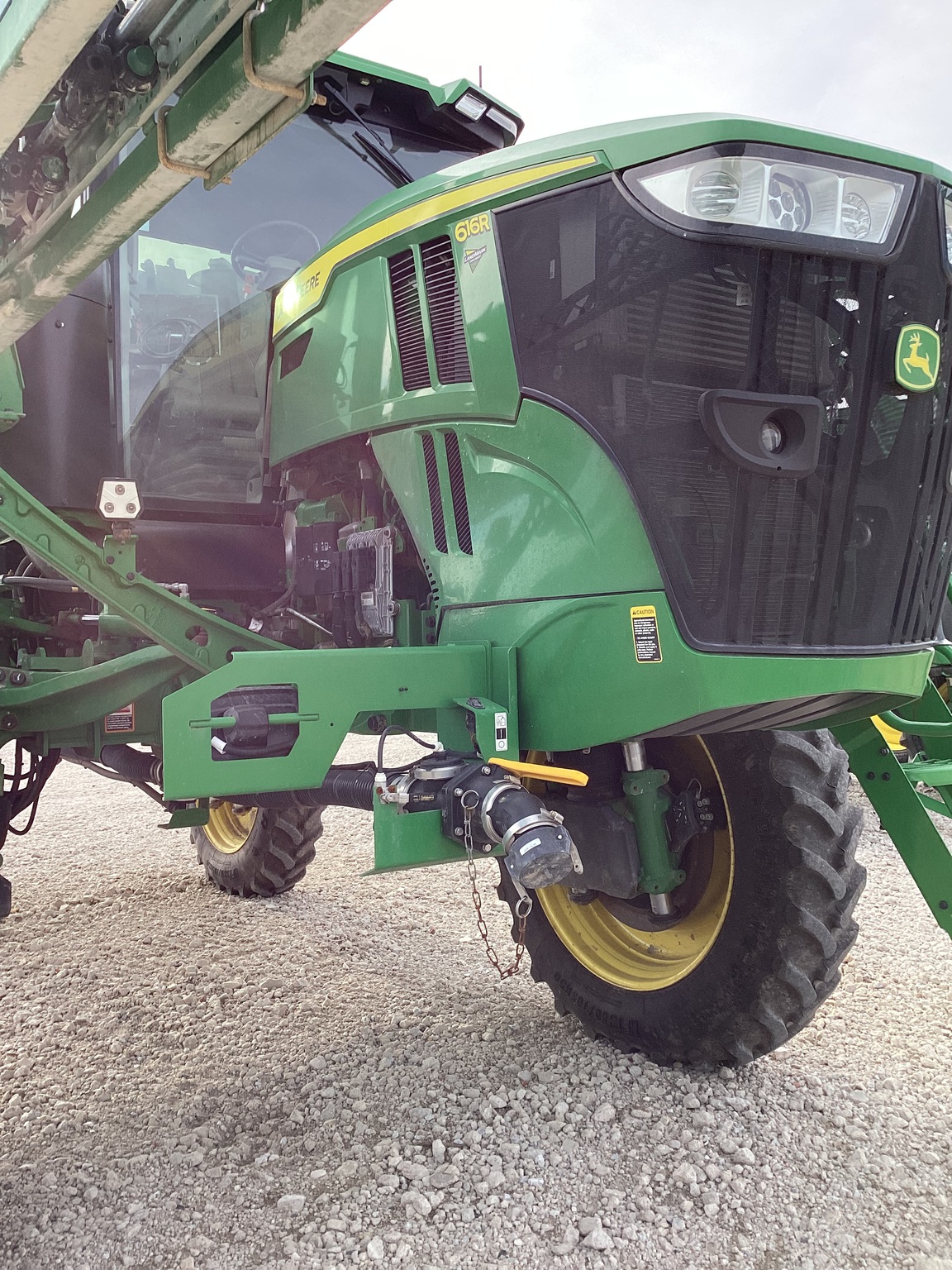 2024 John Deere 616R Image 9