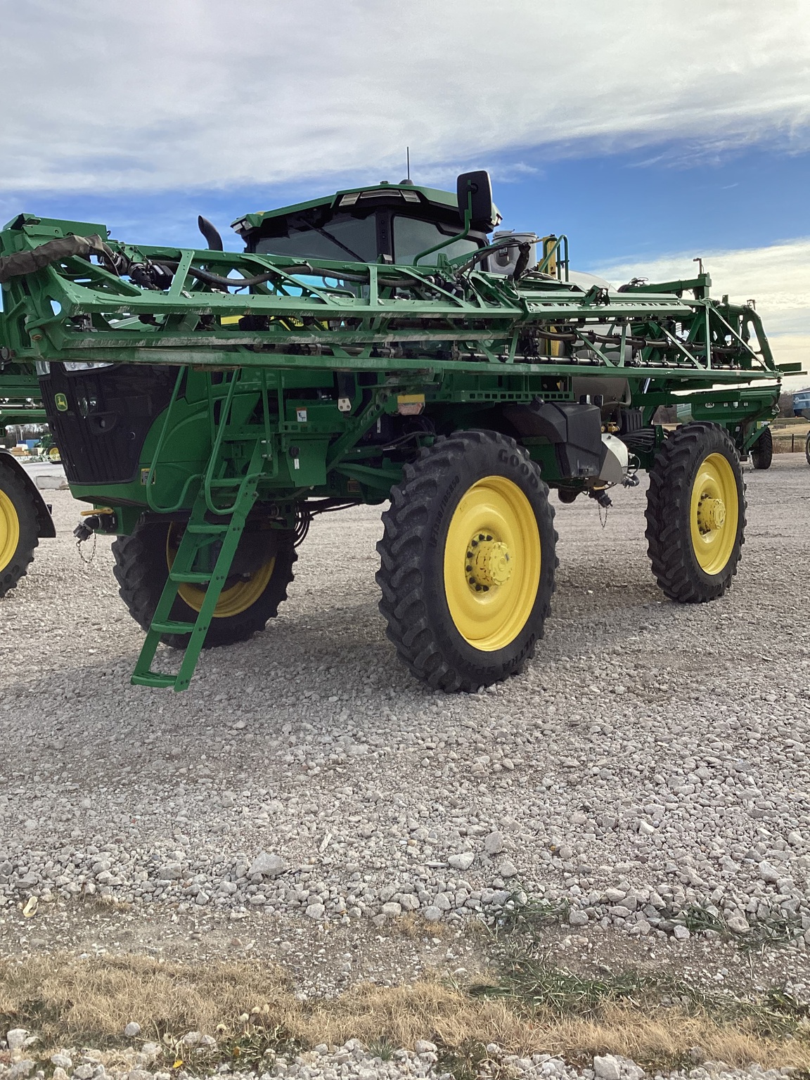 2024 John Deere 616R Image 12