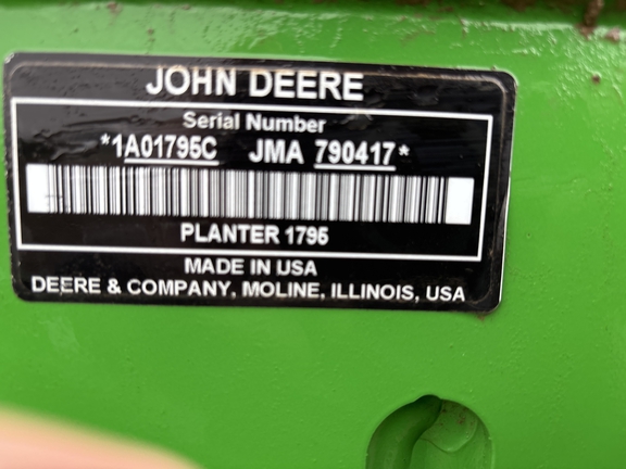 Used 2021 John Deere 1795 Planters: Drawn at Koenig Equipment in Anna, OH - Photo10